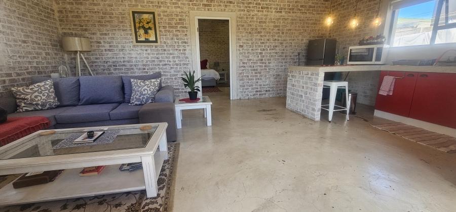 5 Bedroom Property for Sale in Middedorp Western Cape